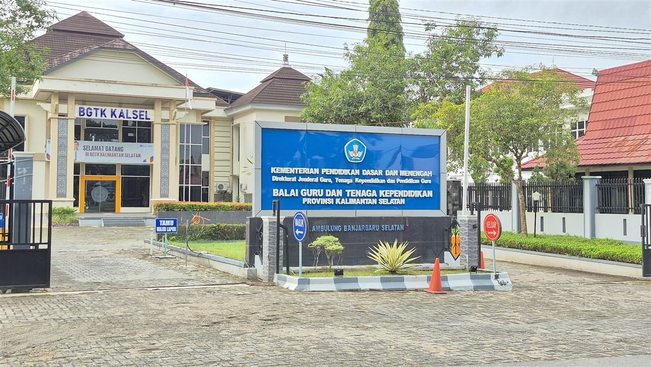 Gedung Balai Guru dan Tenaga Kependidikan Kalimantan Selatan
